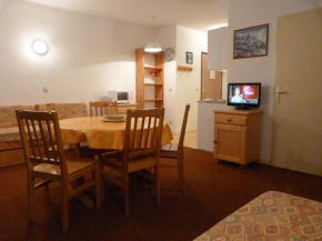 Studio 4 pers 28m² les Menuires, ski aux pieds, balcon, parking - FR-1-178-1